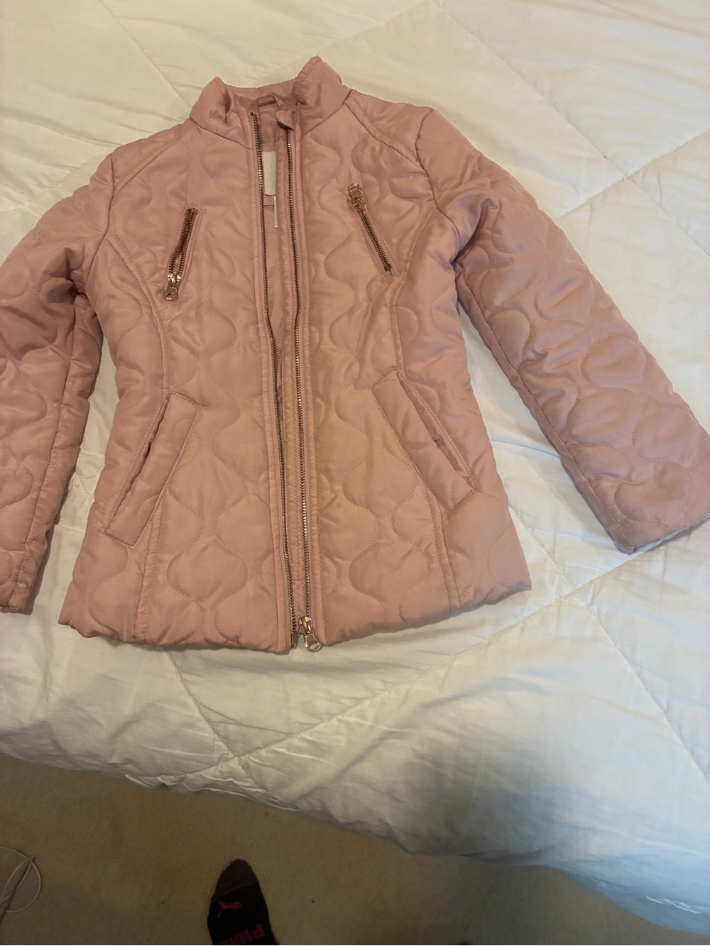 SO Girls' Quilted Puffer Jacket in Blush Pink with Gold Zippers